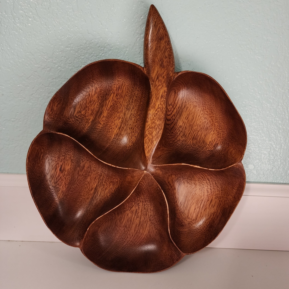 Vintage Hawaiian Monkey Pod Flower Serving Bowl